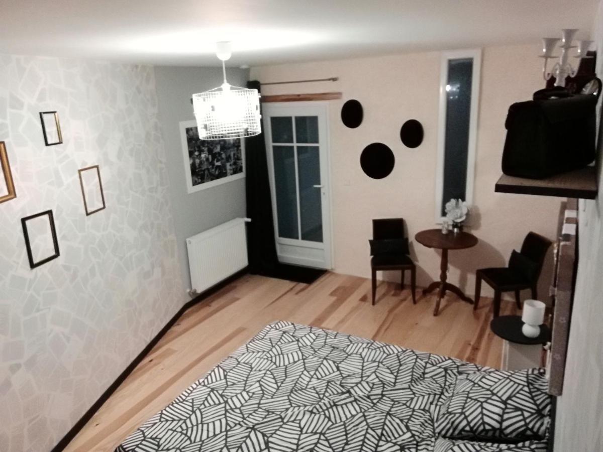 Un Nid Pour La Nuit, Chambres D'Hotes Saint-Gery  ภายนอก รูปภาพ